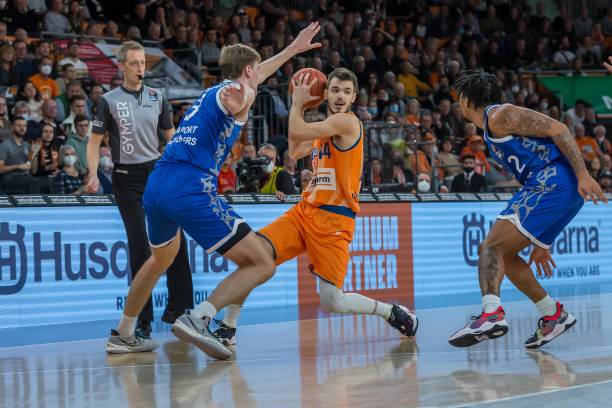 队进一步深 队进一步深