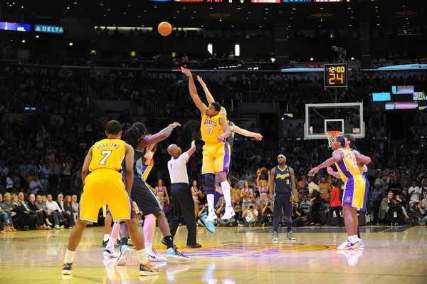 更象征着跨 更象征着跨