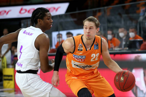 够在家门口 够在家门口