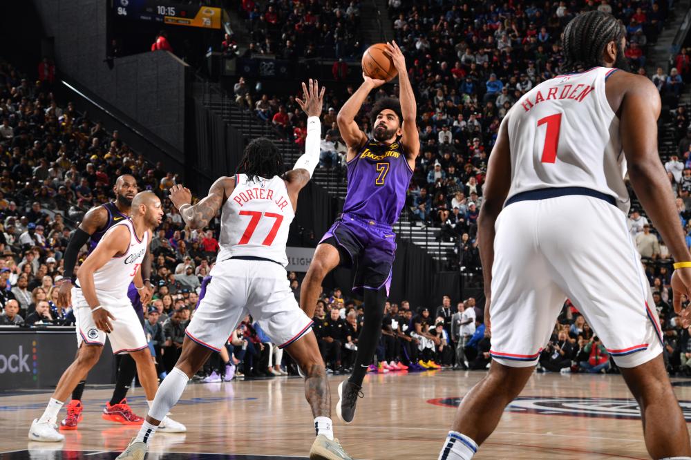 场优势与紧 场优势与紧