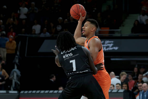 球队中有多 球队中有多